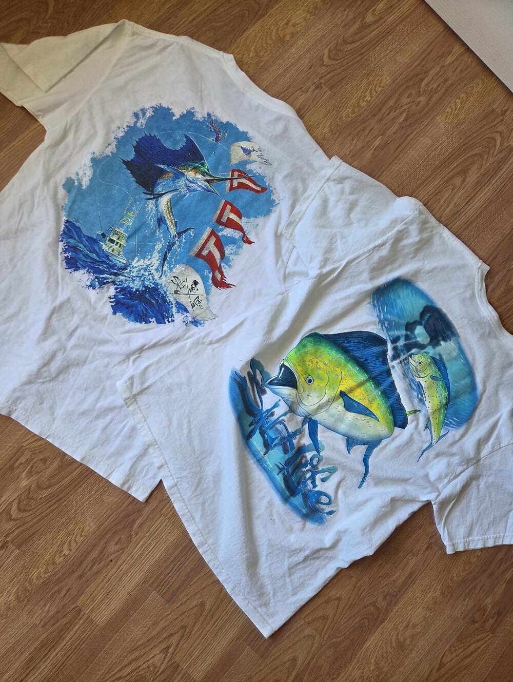 Salt Life Lot of 2 Men's Tshirt L Graphic Fisherman Nautical Boat Beach Summer